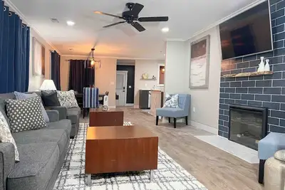 Image de Family Retreat, Prime Location in Decatur