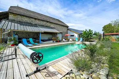 Image de Superbe maison Ă Aren avec WiFi