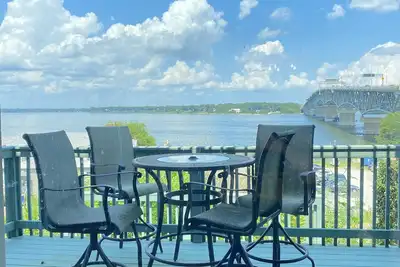 Image de Historic Yorktown Waterfront Home