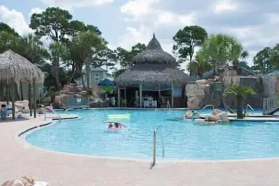 Image de Key West style condo at Purple Parrot Resort-5 min from beach