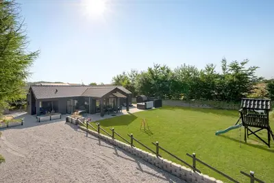 Image de Belle maison à Glesborg avec sauna