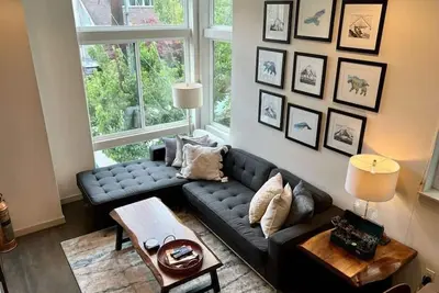 Image de Modern Fremont 3/2. 5 w/ Offices and Rooftop