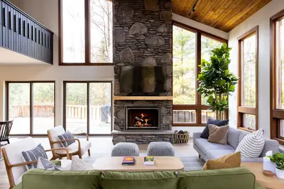 Image de *New* Luxury modern chalet on 10 Acres in the Pocono mountains