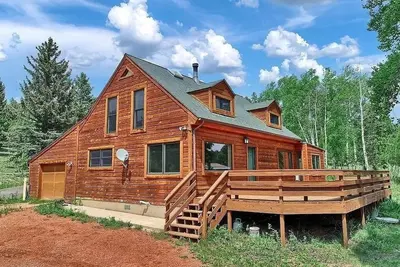 Image de ^^PeakViewCabin, Amazing Views w/ Hot Tub 5 min from town-Peaceful and Quiet