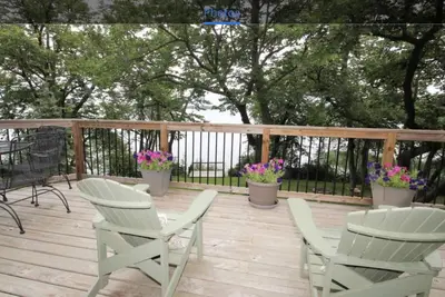 Image de Cabin with amazing views, prime location and privacy! 3 bedrooms 2 bathrooms