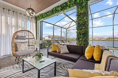 Lakeview Luxury Villa with Everything!