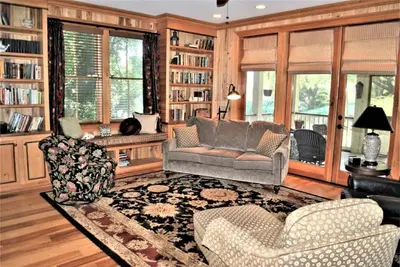 Image de 3 Bdrm in Georgetown's Historic District