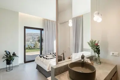 Image de Mondethea vantage point home, 5 min Chania,