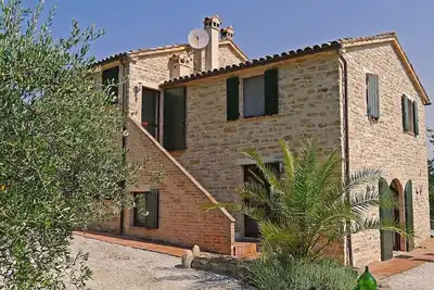 Image de Quietly situated vacation home with pool for 12-14 pers.
