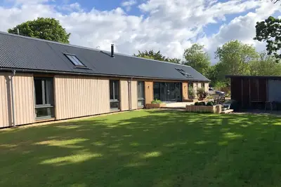 Image de Stunning Barn Conversion 5 minutes from the sea - Keyhaven, New Forest