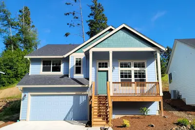 Image de Brand new home! Less than 5 minutes to the beach!