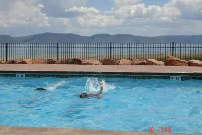 Image de 5 bedroom 4 baths. Family get away with tons of amenities. The Reserve. Sleeps 24