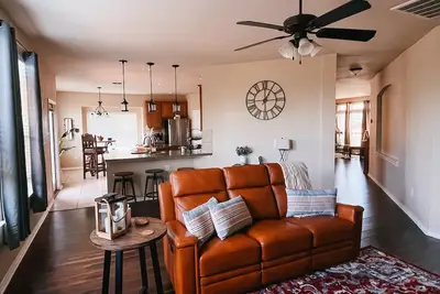 Image de Entire house! Family Friendly/minutes to Sea World/Lackland Afb/Sa Attractions