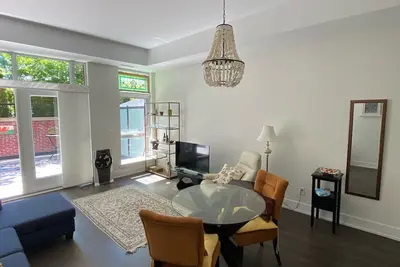 Image de Steps from the Beach! Beautiful 1 Bedroom Condo w/ Spacious Patio