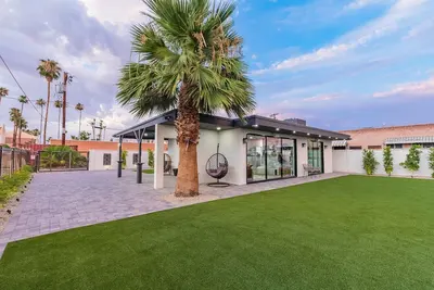 Image de Unbeatable Location, Vr Tour, Outdoor Pool, Bbq, and Much More!