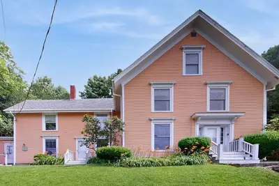 Image de Cozy apartment with harbor view - full kitchen & washer/dryer - walk to water