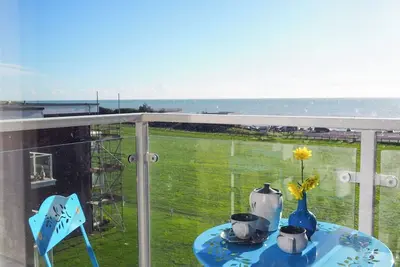 Image de 2 chambres à coucher à Bexhill On Sea