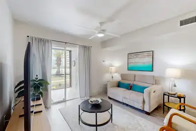 Image de Updated, canal-front, dog-friendly condo with lanai & pool - walk to beach