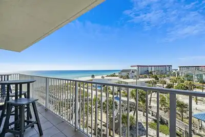 Image de Sc 501b Beachfront 2br/Free Seasonal Beach Service\"