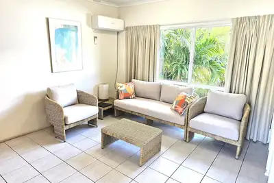 Image de First Floor Apartment - 1 Nts(Mango Tree Apartments)
