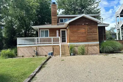 Image de Lakefront Home with Beach Access; Pet Friendly