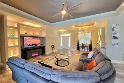 Image de Modern House w/ Heated Pool