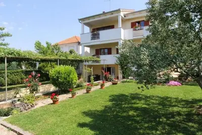 Image de Appartement de deux chambres avec le balcon et la vue sur le mer Sveti Filip i Jakov, Biograd (A-19436-a)