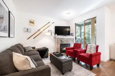 Image de Perfect location | Free Parking | Pool & Hot Tub