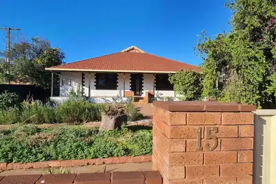 Image de Heritage Home in the middle of town and 3 mins to beach.