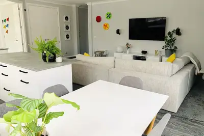 Image de Executive Family Home with Outdoor Pool and Games Room