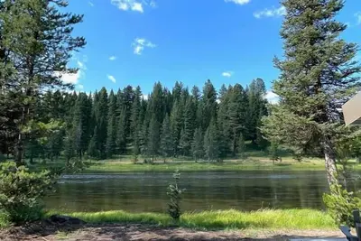 Image de Riverside Summer Escape at Henry’s Fork River!