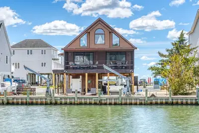 Image de Off Duty - Pet Friendly, Waterfront!