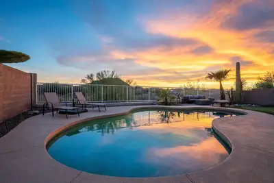 Image de Heated Pool | Home in Estrella Mountain!