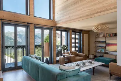 Image de Chalet d'exception sur 3 niveaux à proximité des pistes de Courchevel Village