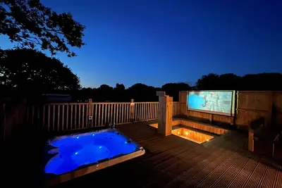 Image de Prestige-Tente-Bain à remous-Vue sur Jardin