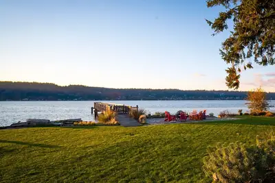 Image de Beautiful Crystal Springs - Private Beach & Views
