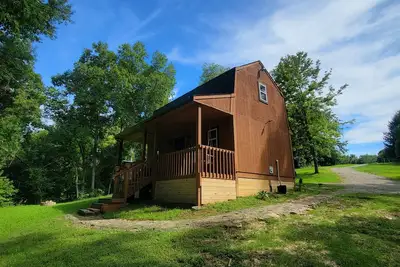 Image de Rustic Private Cabin on 30 acres w/Loft/Firepit/Secluded/Trails