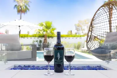 Image de 4br Home, heated pool, Spa, Bar, Putting green, Close to Old Town ♥