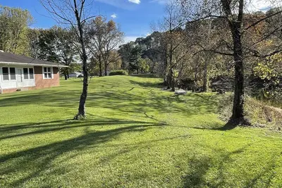 Image de My Way @691, a peaceful spacious place to enjoy with a large yard.