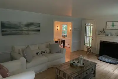 Image de Cute And Cozy By The Shore