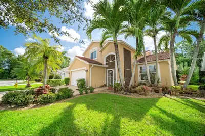 Image de Bright and Spacious home with private heated pool