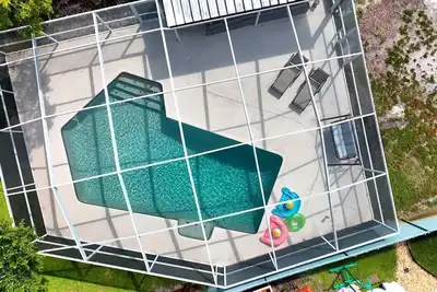 Image de Newly Large Heated Pool Modern home  Ace Location Tampa Oasis - See 3d Tour