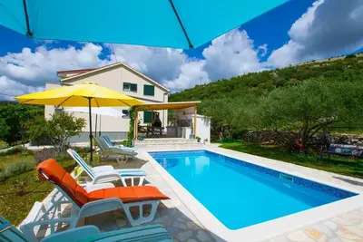 Image de Captivating 5-Bed House in Labin