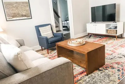 Image de Downtown Historic Oakwood 4 Bedroom Duplex