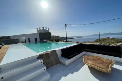 Image de Brand New 2022 Mykonos Town Villa With 3 Pools and Hot Tub/Perfect Location