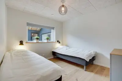 Image de Hyggelig Feriehus med Indendørs Pool og Sauna!