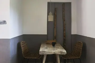 Image de Award-winning, stylish and simple, in a countryside setting near the coast