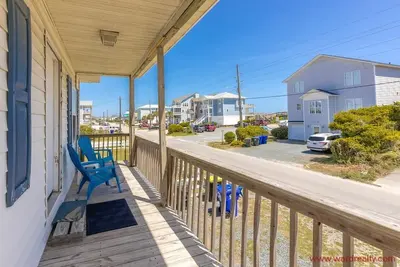 Image de The Treasure Chest - 3 Br/2 Ba Upper Part of Duplex in the Heart of Surf City