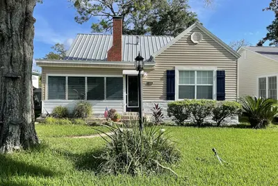 Image de Charming Florida Cottage – Steps from St. Joe Bay with Top-Notch Amenities!