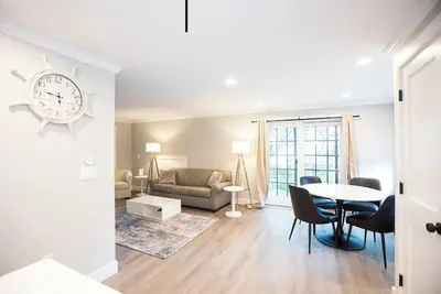 Image de Mid Island Townhouse